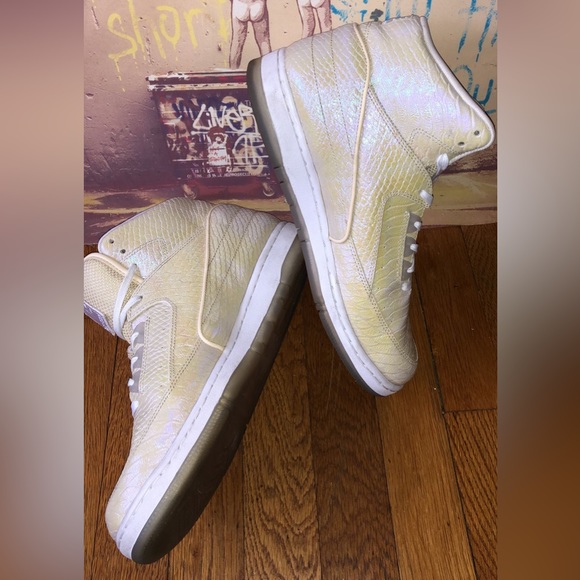 Nike Men’s Air Python Prm - Picture 2 of 5